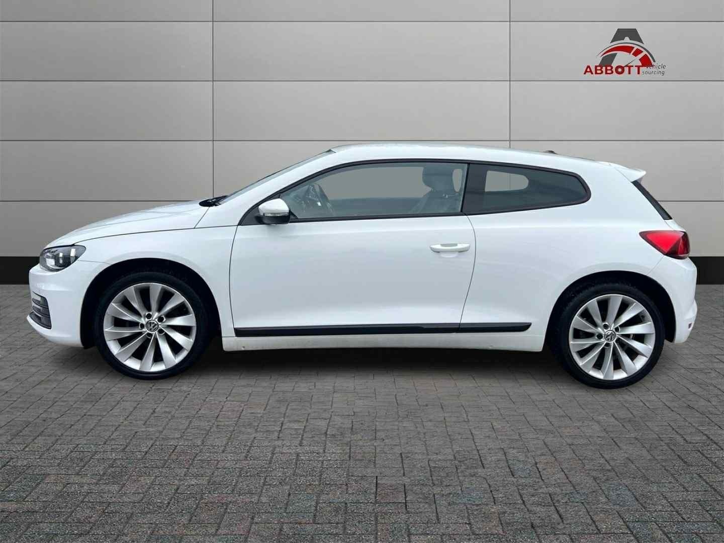 Used Volkswagen Scirocco 2015 for sale - 76170921: Photo 2