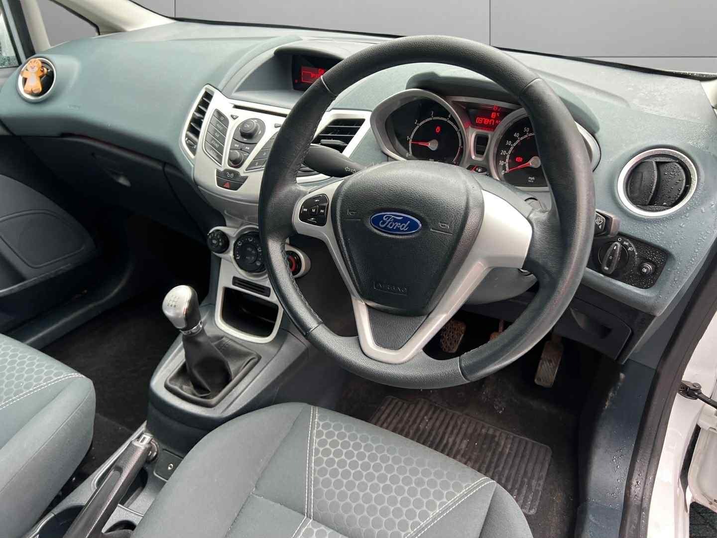 Used Ford Fiesta 2010 for sale - 75751032: Photo 12