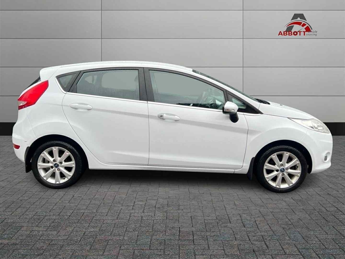 Used Ford Fiesta 2010 for sale - 75751032: Photo 7