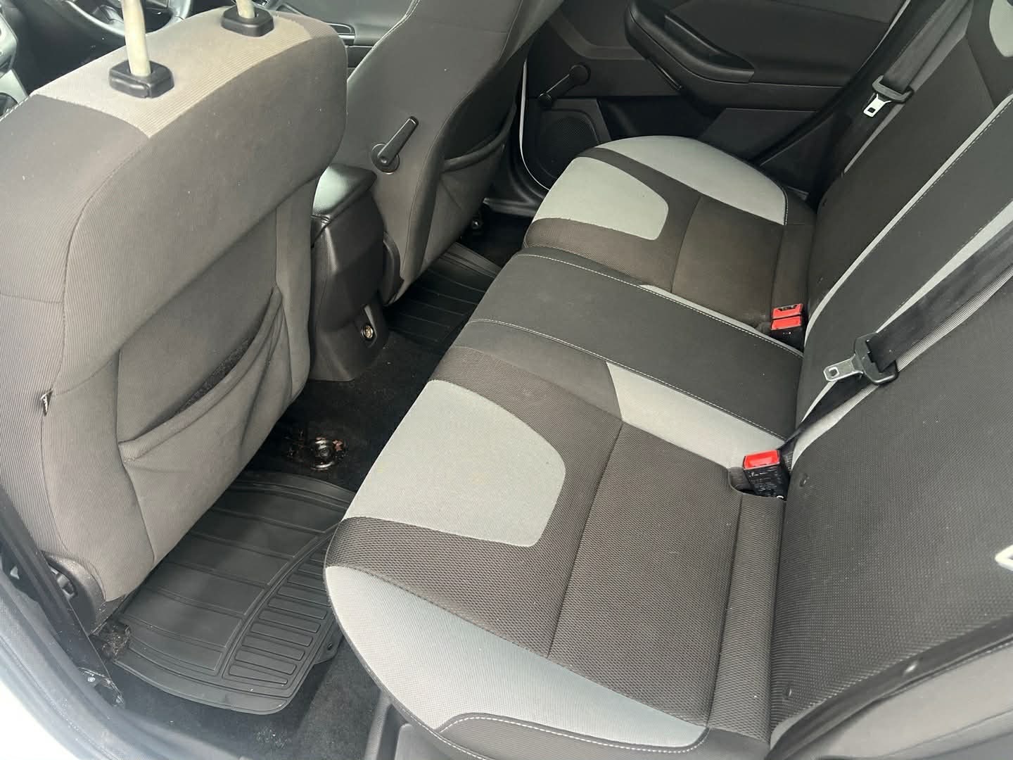 Used Ford Focus 2013 for sale - 76931683: Photo 13