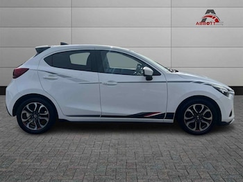 Used Mazda Mazda2 2015 for sale - 75547759: Photo
