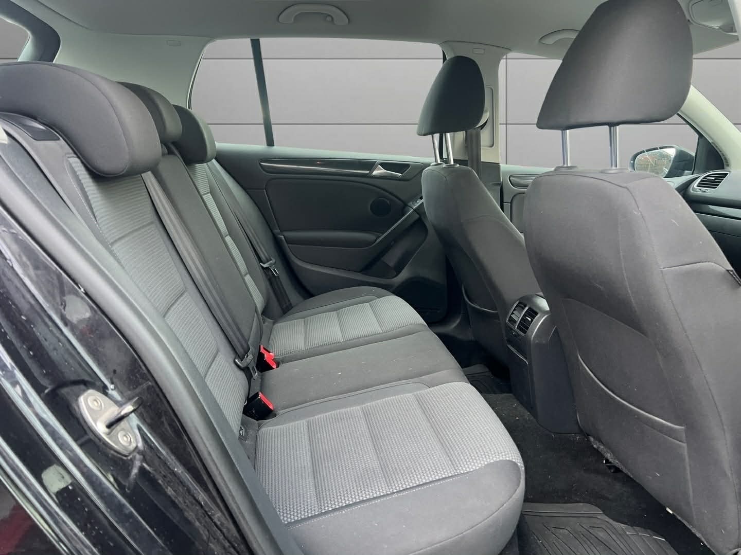 Used Volkswagen Golf 2012 for sale - 77303557: Photo 11