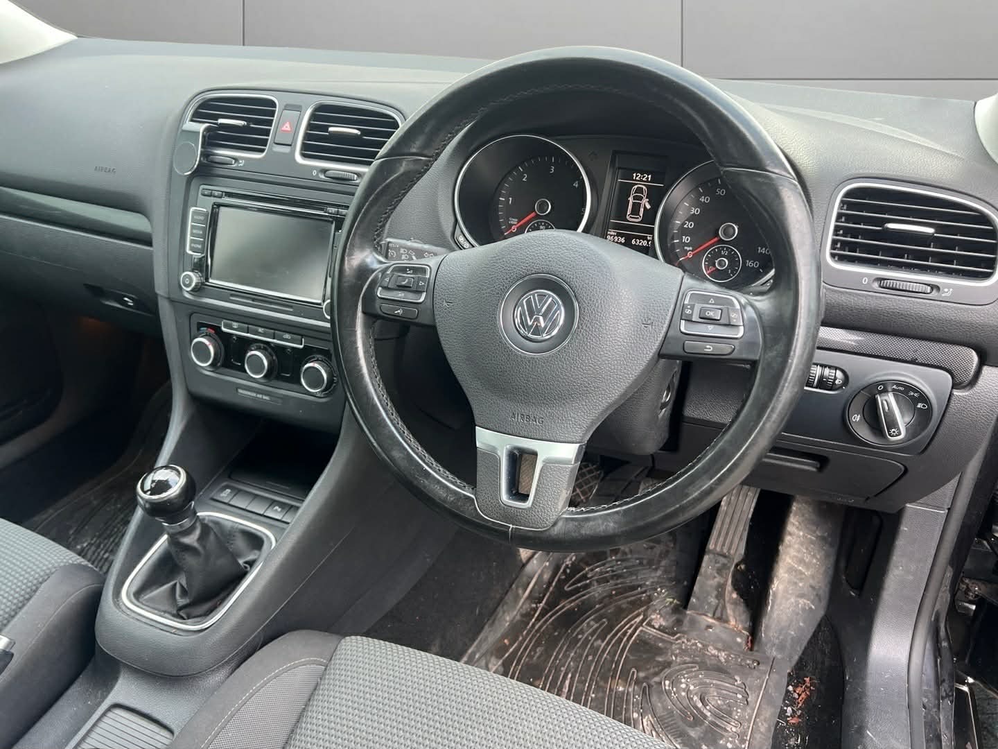 Used Volkswagen Golf 2012 for sale - 77303557: Photo 6