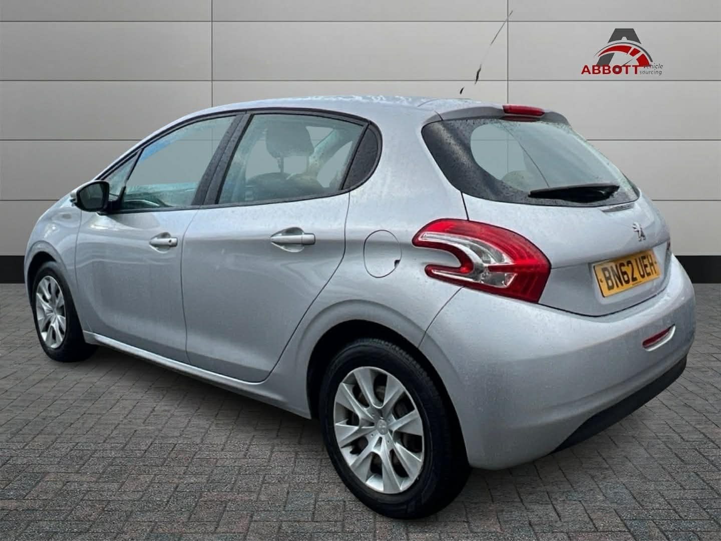 Used Peugeot 208 2012 for sale - 76864259: Photo 3