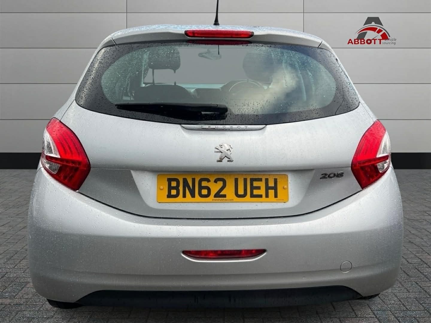 Used Peugeot 208 2012 for sale - 76864259: Photo 6