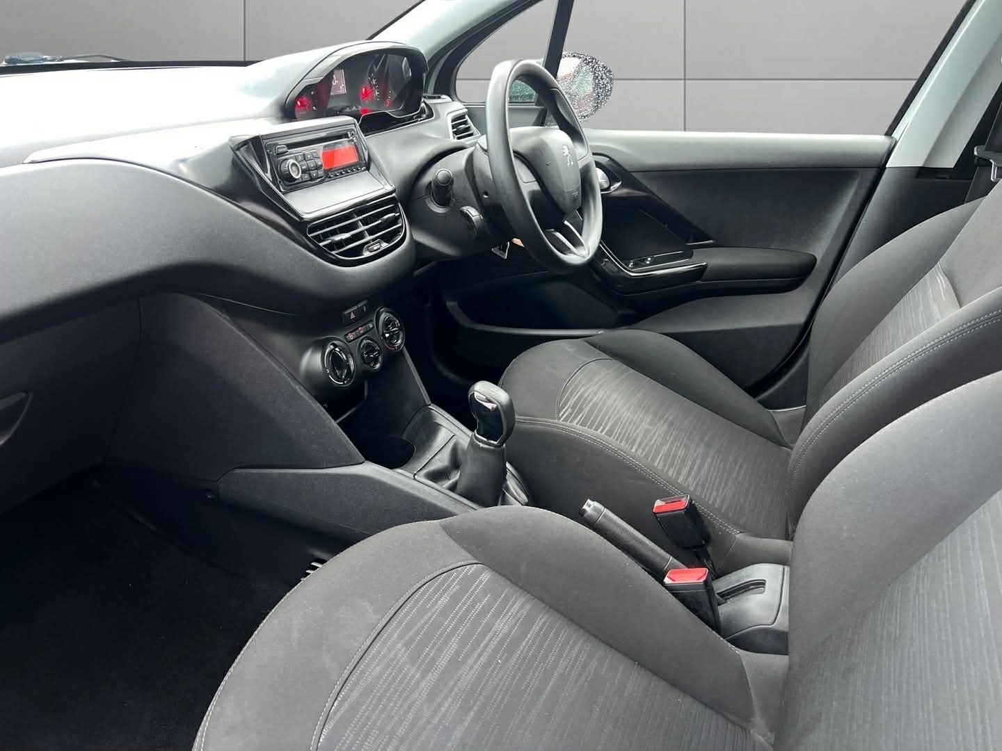 Used Peugeot 208 2012 for sale - 76864259: Photo 7