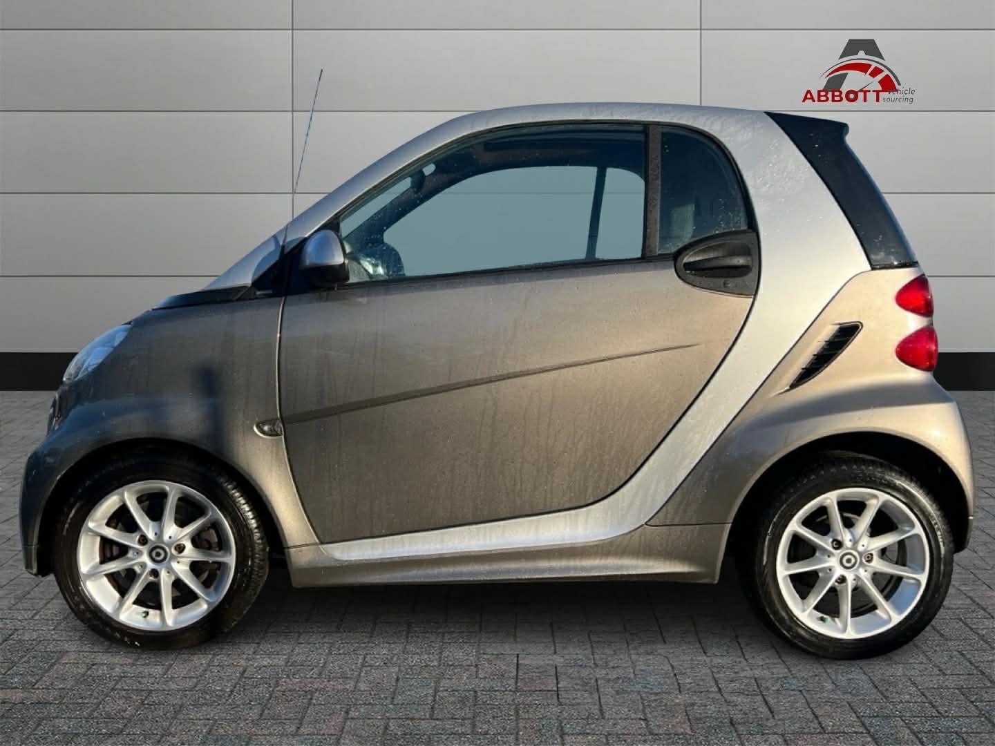 Used smart fortwo 2012 for sale - 77732800: Photo 2