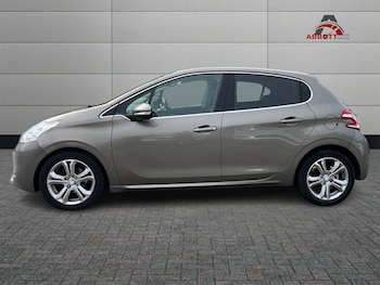 Used Peugeot 208 2012 for sale - 78469576: Photo