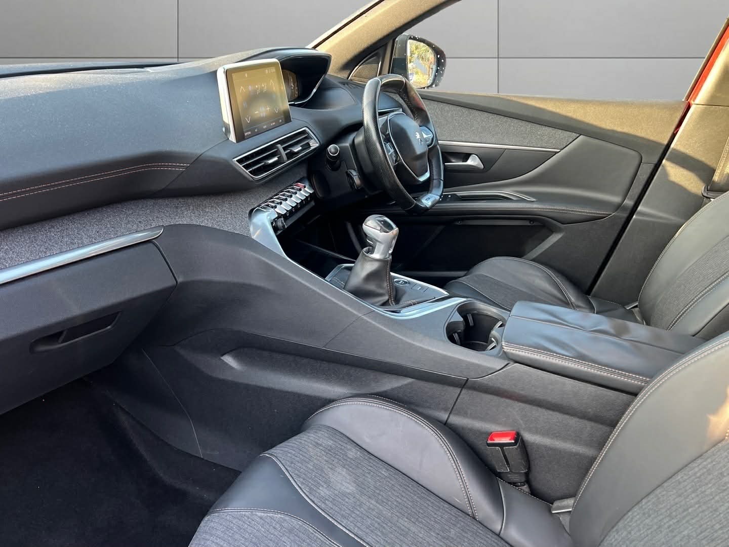 Used Peugeot 3008 2018 for sale - 77083240: Photo 12