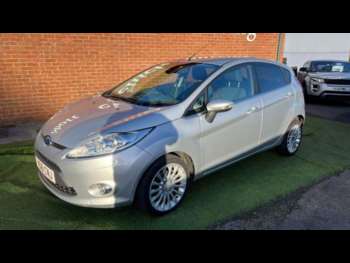 Ford Fiesta 2011-2013 AT On Road Price (Petrol), Features & Specs, Images