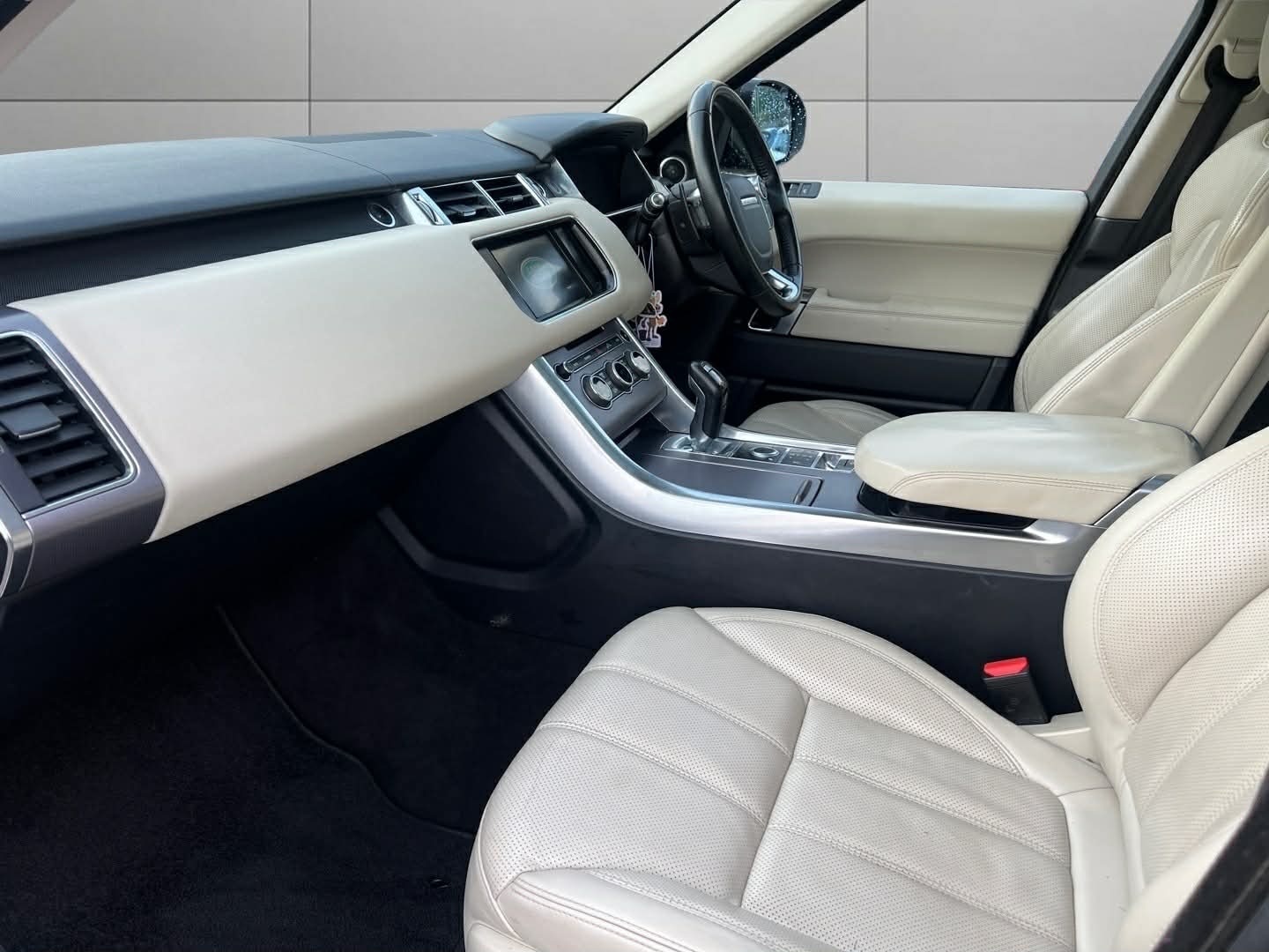 Used Land Rover Range Rover Sport 2014 for sale - 76931680: Photo 12