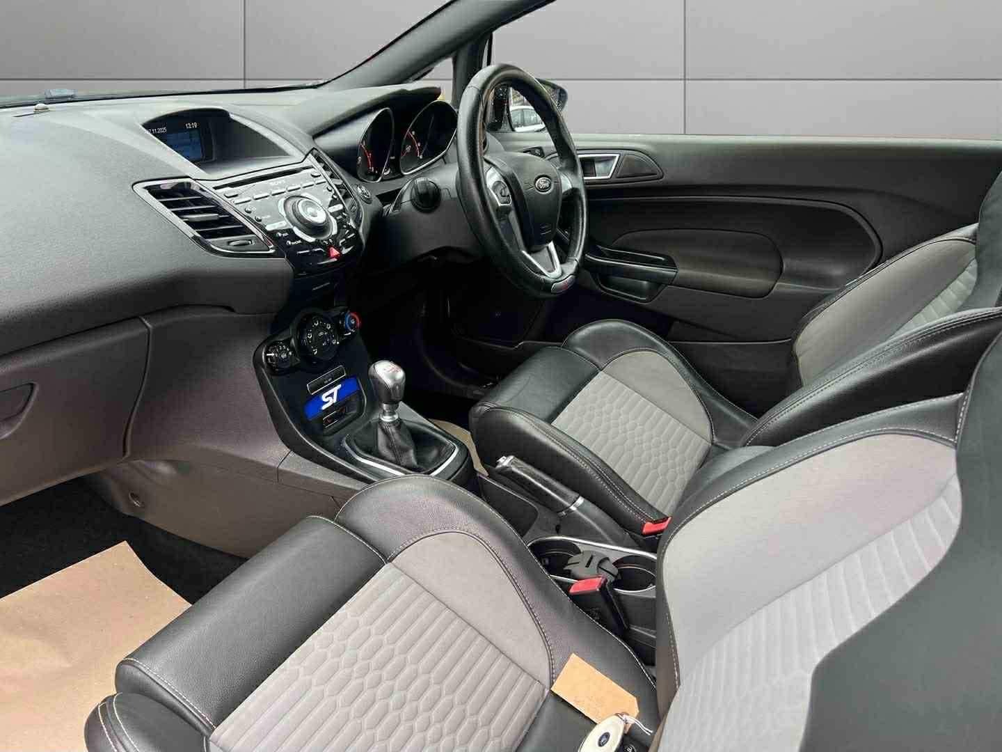 Used Ford Fiesta 2014 for sale - 76526086: Photo 11