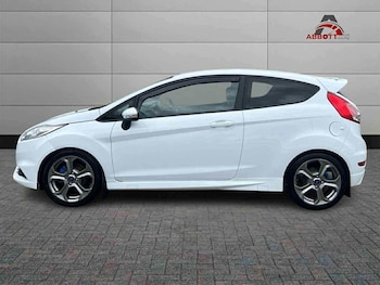 Used Ford Fiesta 2014 for sale - 76526086: Photo