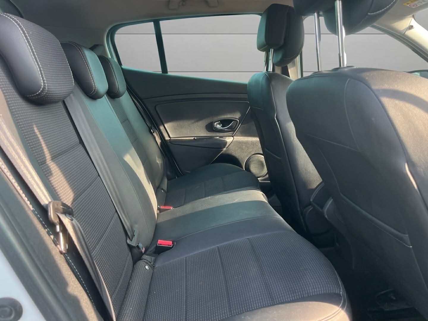 Used Renault Megane 2015 for sale - 77981197: Photo 11