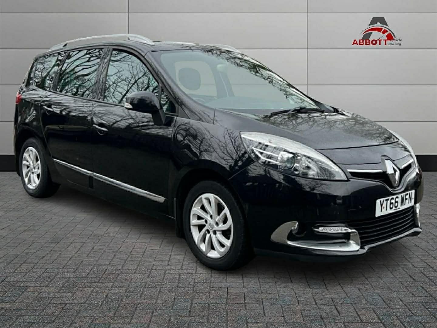 Used Renault Grand Scenic 2016 for sale - 77974116: Photo 9