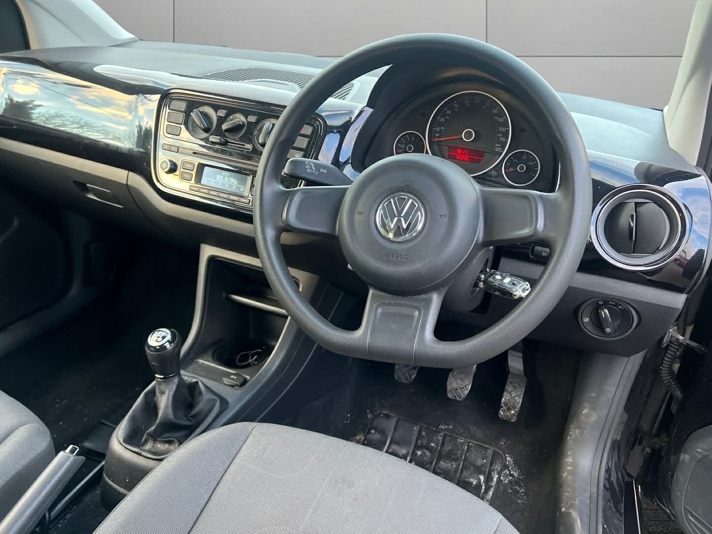 Used Volkswagen up! 2012 for sale - 77303355: Photo 8