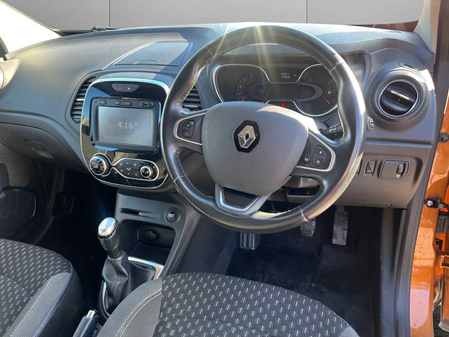 Used Renault Captur 2017 for sale - 76037566: Photo 8