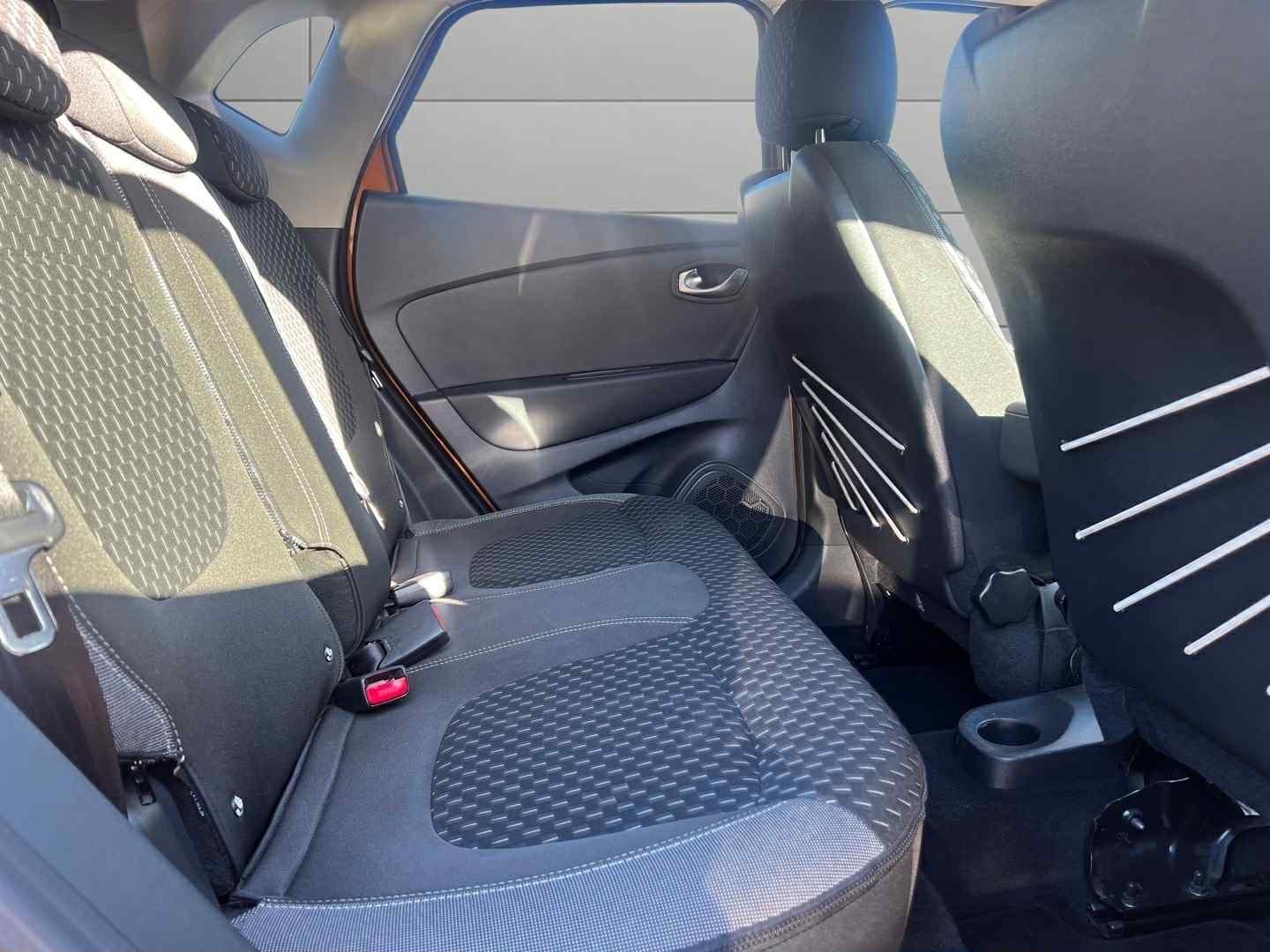 Used Renault Captur 2017 for sale - 76037566: Photo 9
