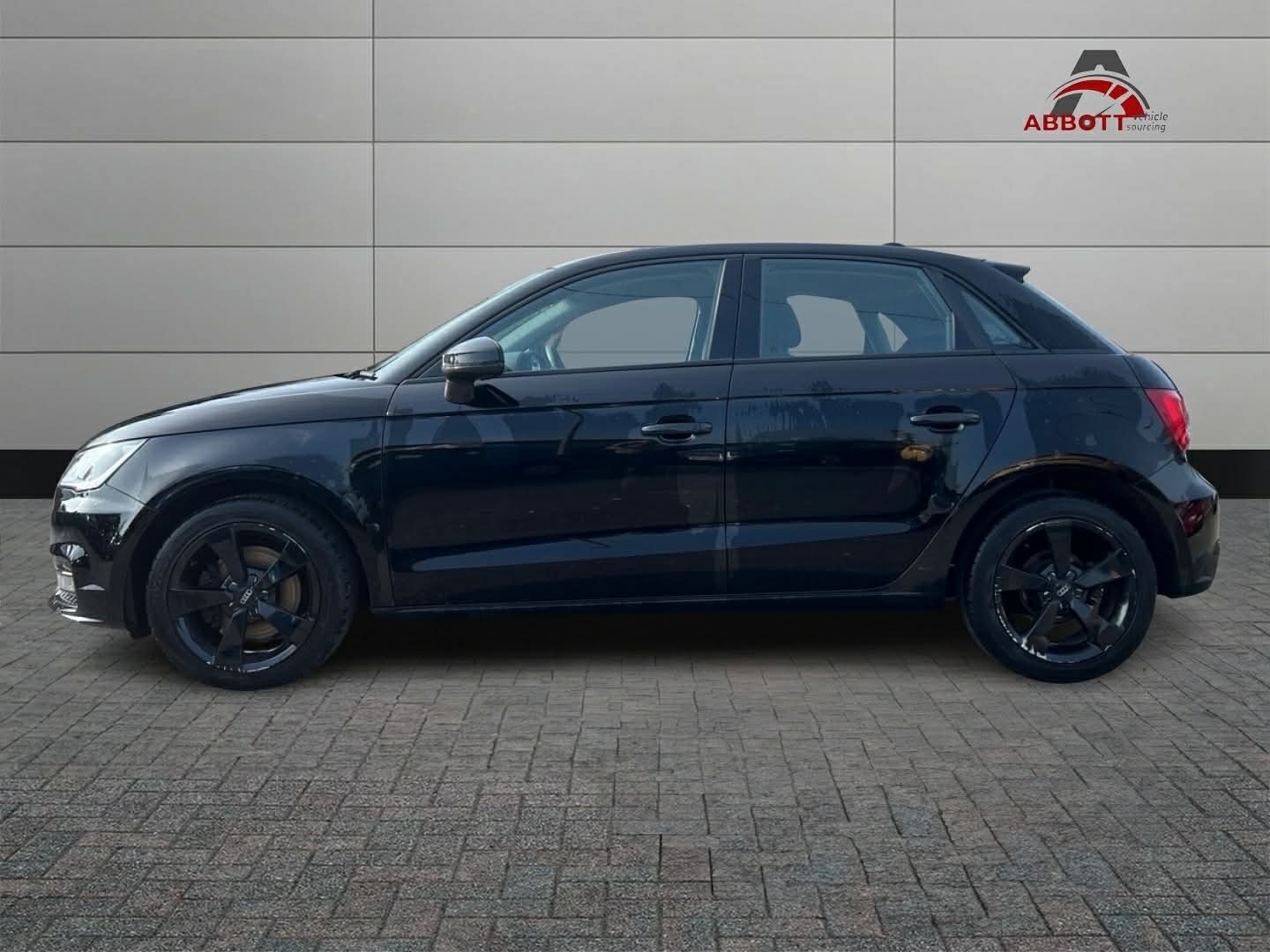 Used Audi A1 2015 for sale - 77981206: Photo 4