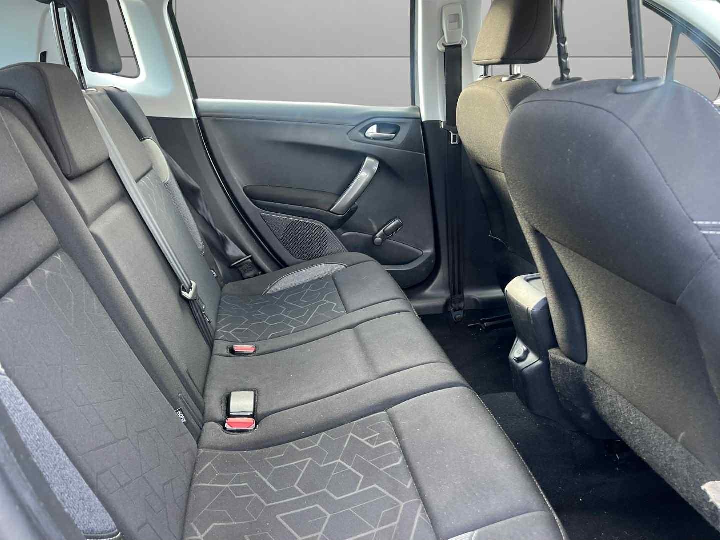 Used Peugeot 2008 2018 for sale - 75751506: Photo 11