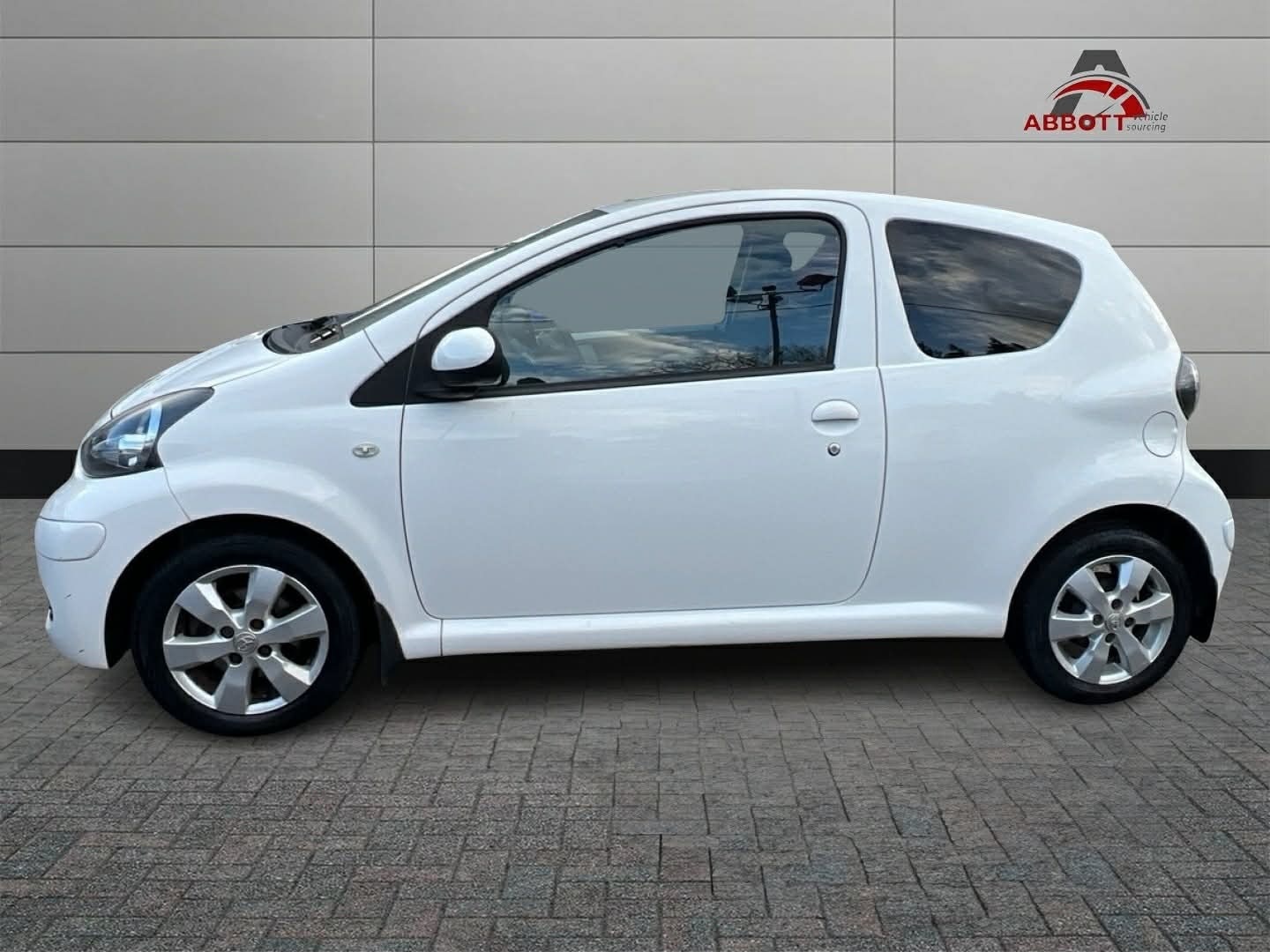 Used Toyota AYGO 2012 for sale - 77303360: Photo 4