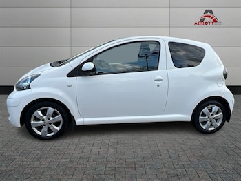 Used Toyota AYGO 2012 for sale - 77303360: Photo