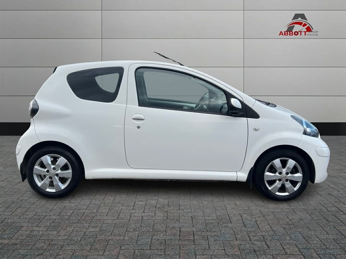 Used Toyota AYGO 2012 for sale - 77303360: Photo 8