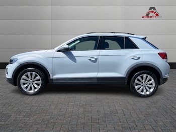 Used Volkswagen T-Roc 2019 for sale - 78755362: Photo