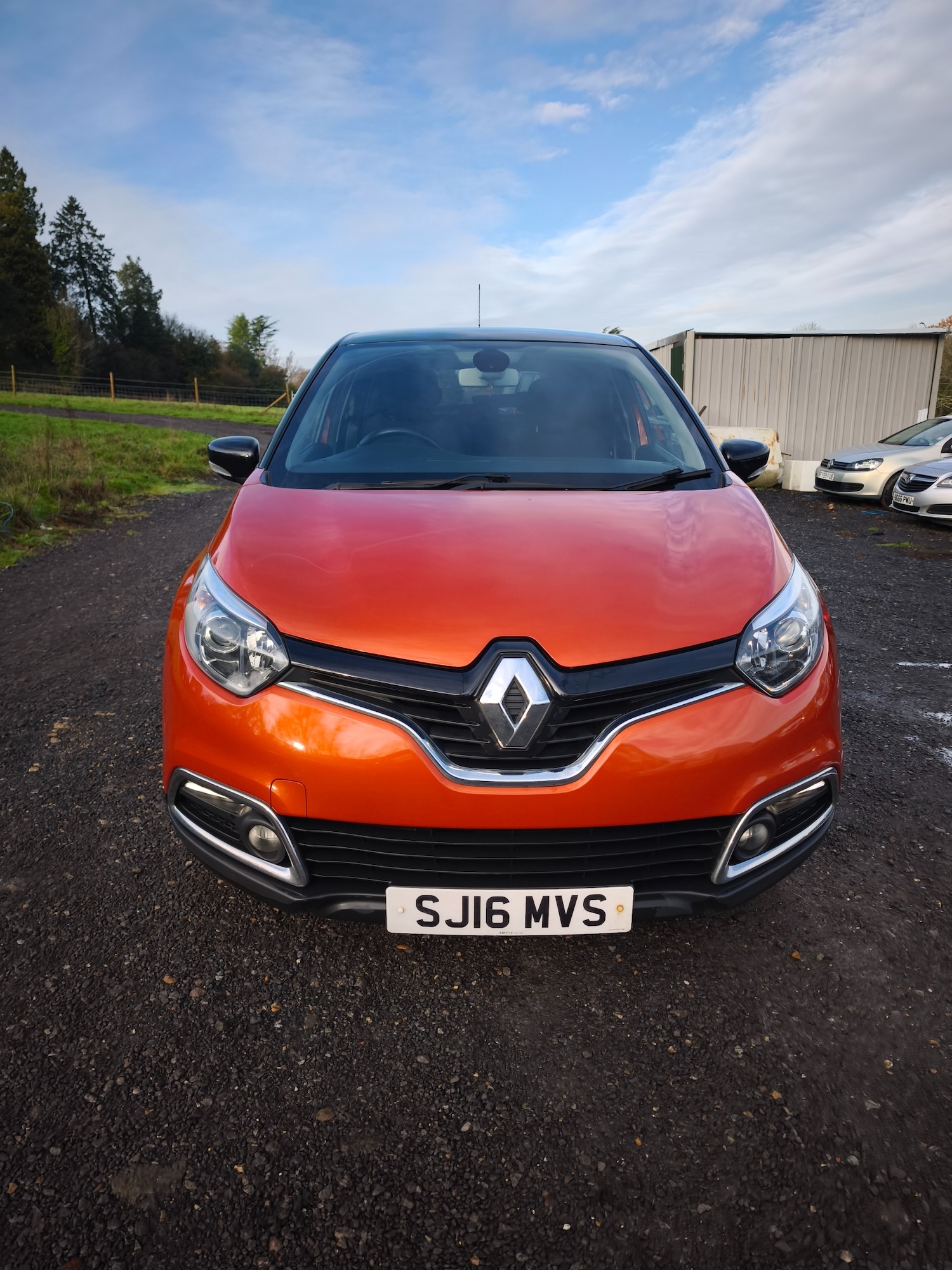 Used Renault Captur 2016 for sale - 76830786: Photo 2
