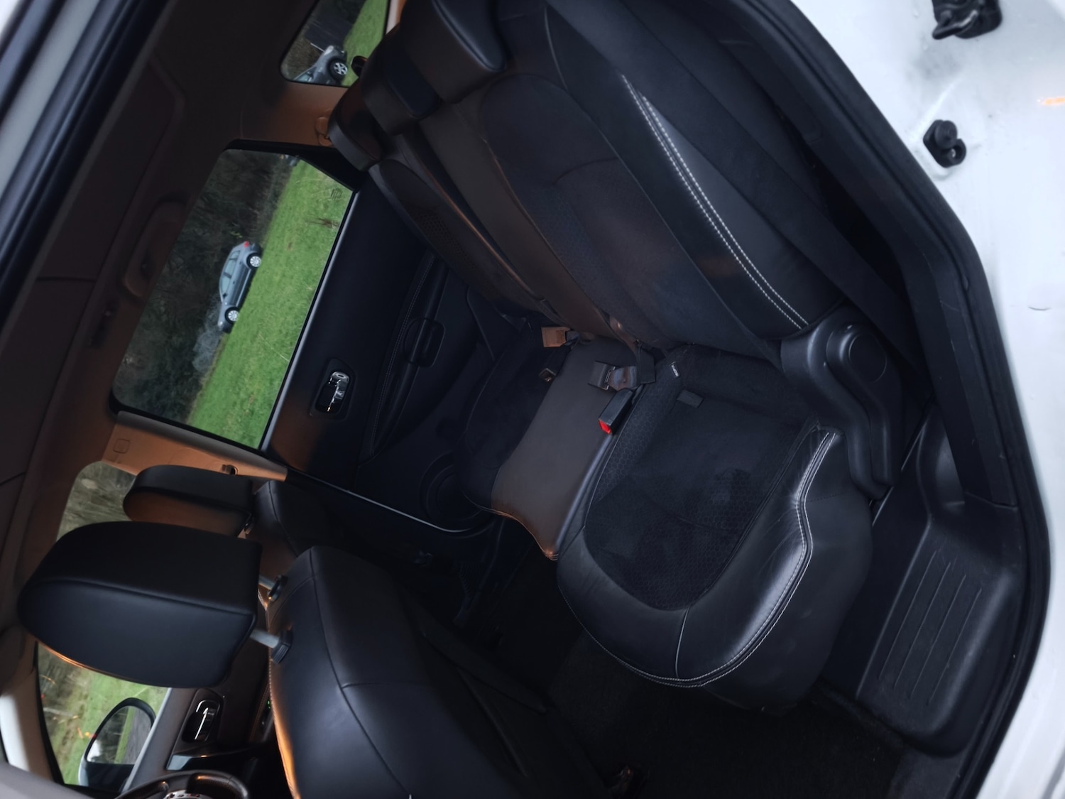 Used Nissan Qashqai+2 2013 for sale - 76885257: Photo 17