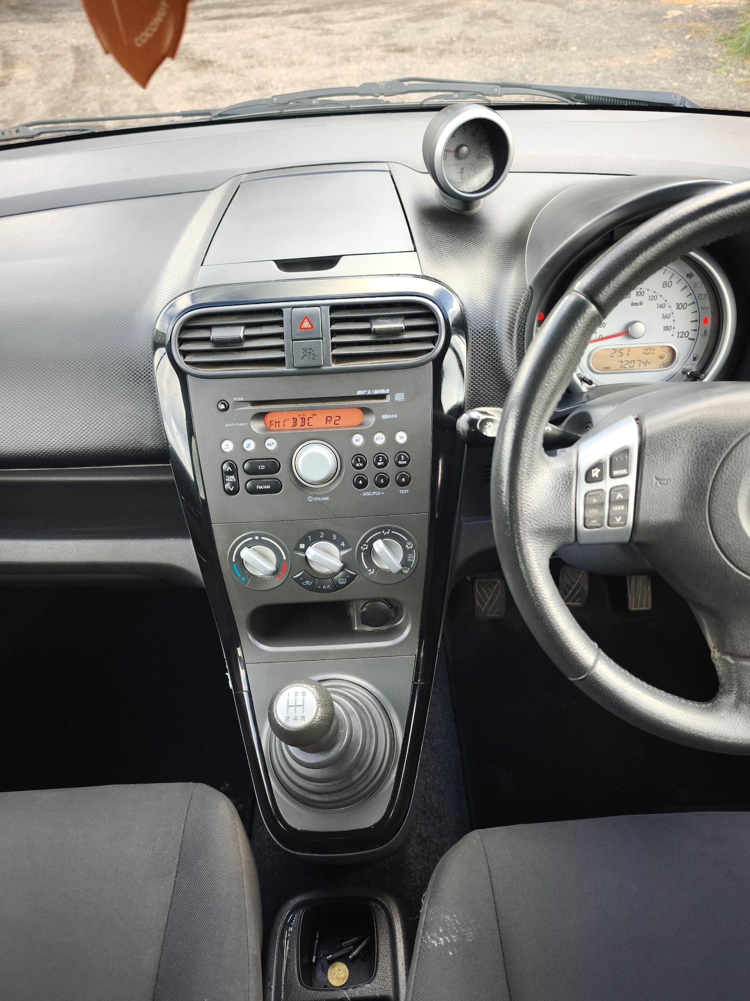 Used Suzuki Splash 2014 for sale - 76376979: Photo 12