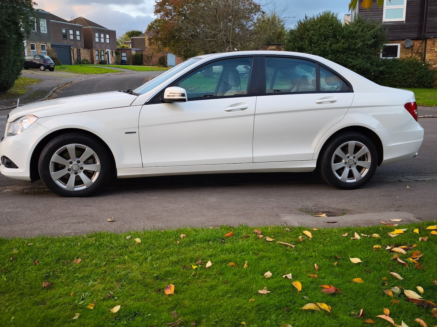 Used Mercedes-Benz C Class 2011 for sale - 76246306: Photo 4