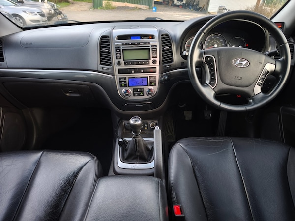 Used Hyundai Santa Fe 2010 for sale - 76065344: Photo 11