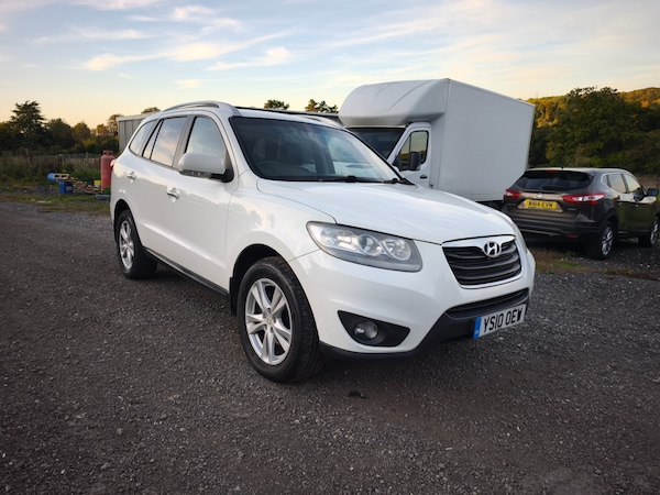 Used Hyundai Santa Fe 2010 for sale - 76065344: Photo 1