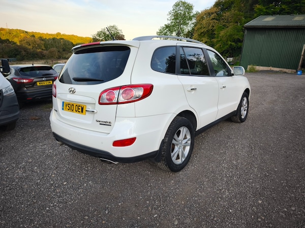 Used Hyundai Santa Fe 2010 for sale - 76065344: Photo 5