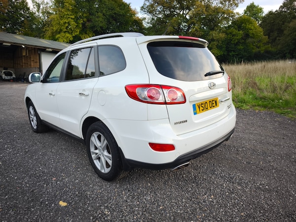 Used Hyundai Santa Fe 2010 for sale - 76065344: Photo 7
