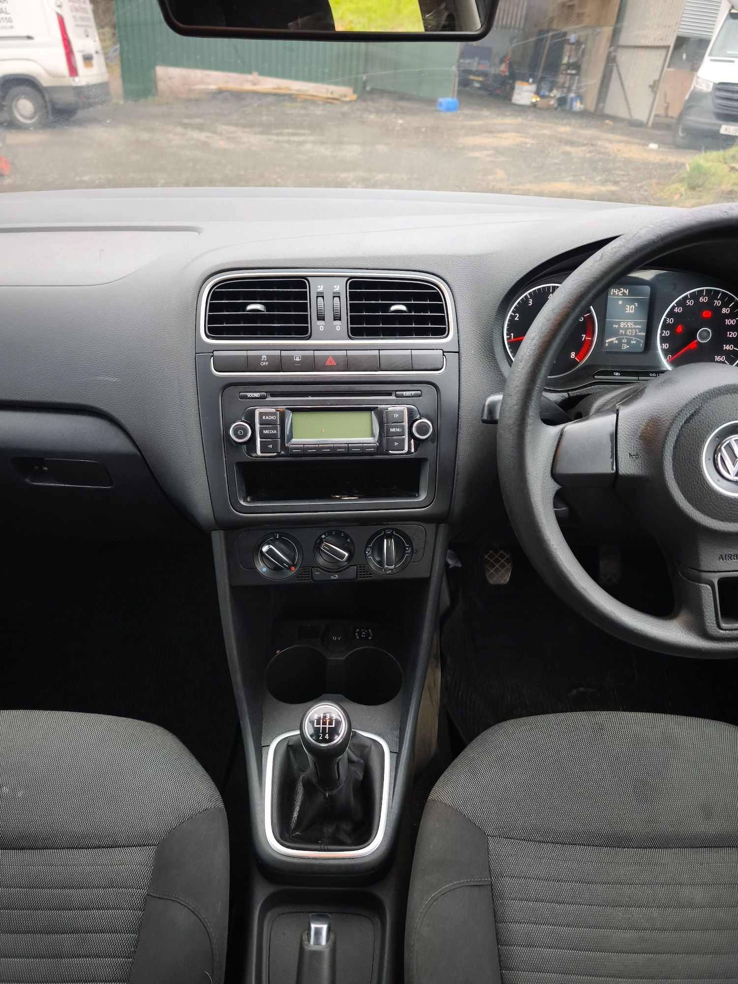 Used Volkswagen Polo 2011 for sale - 77155246: Photo 12