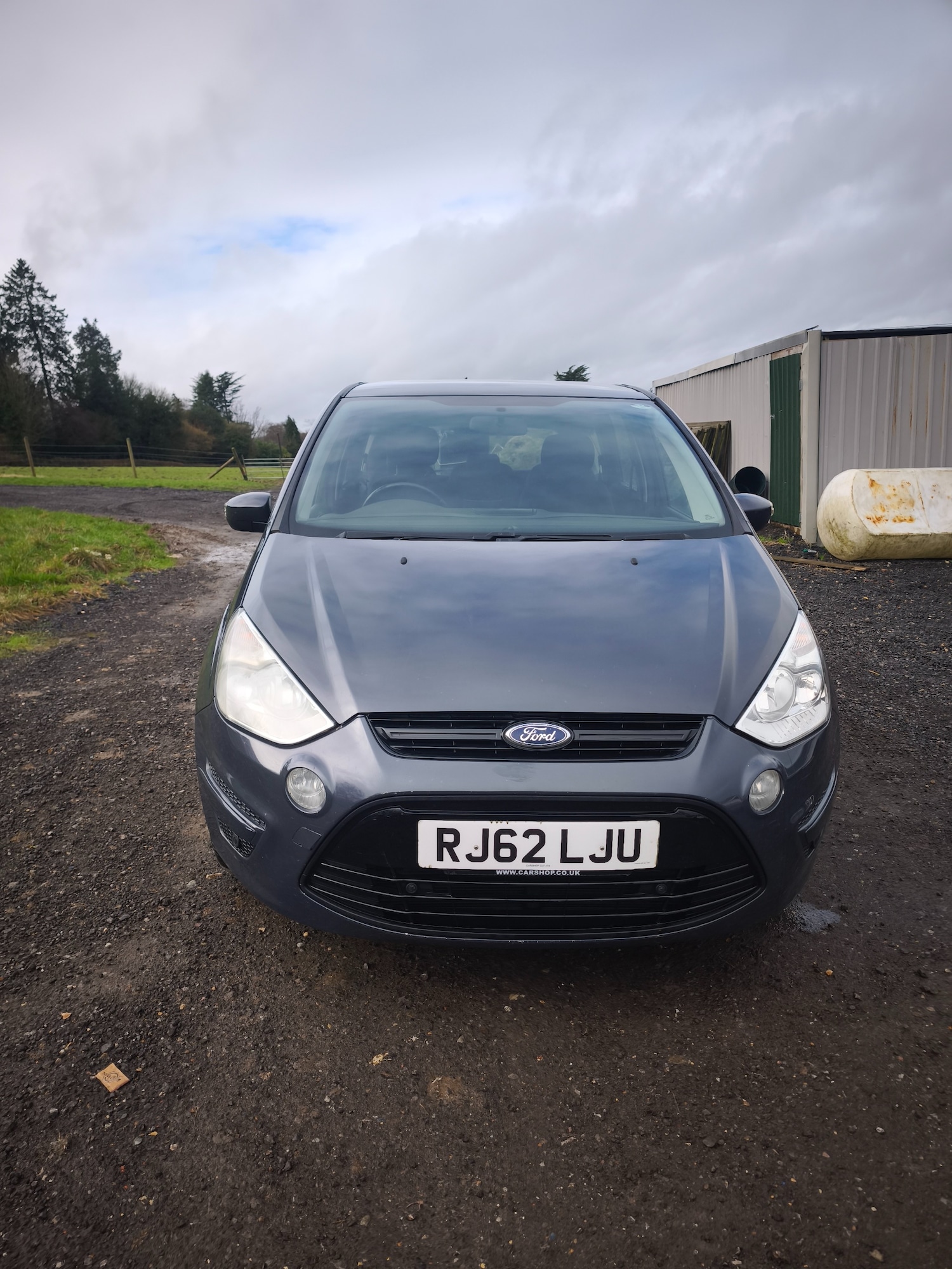 Used Ford S-Max 2013 for sale - 77539982: Photo 2