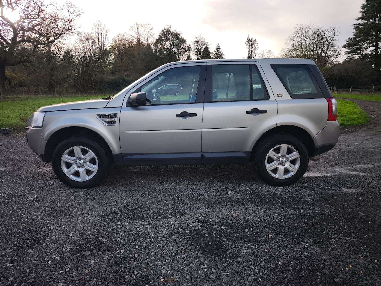 Used Land Rover Freelander 2010 for sale - 76638985: Photo 4