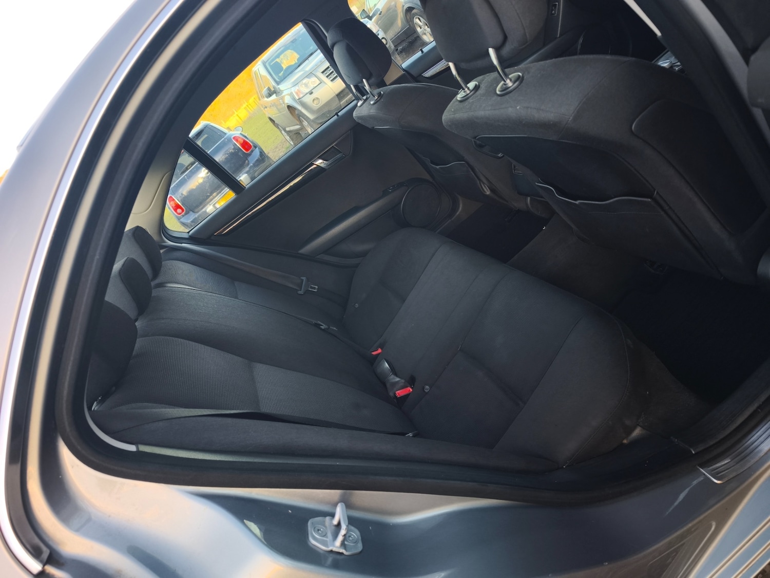 Used Mercedes-Benz C Class 2011 for sale - 77637089: Photo 18