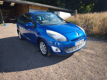 Used Renault Grand Scenic 2010 for sale - 79466633: Photo
