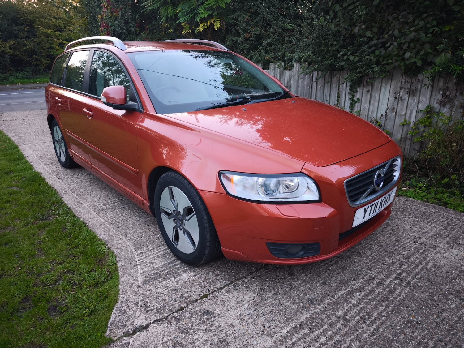 Used Volvo V50 2011 for sale - 76376991: Photo 1