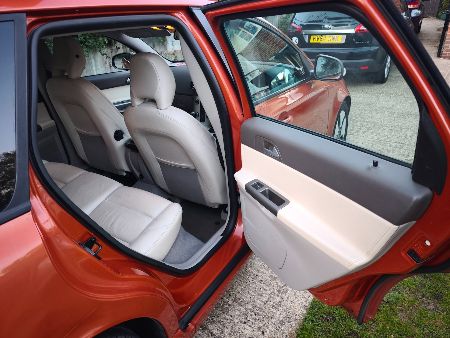 Used Volvo V50 2011 for sale - 76376991: Photo 16