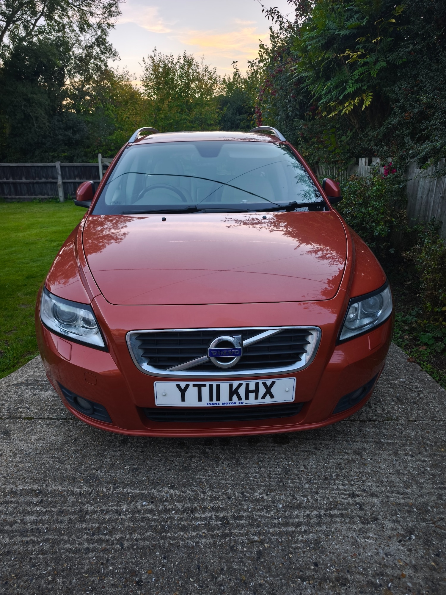 Used Volvo V50 2011 for sale - 76376991: Photo 2