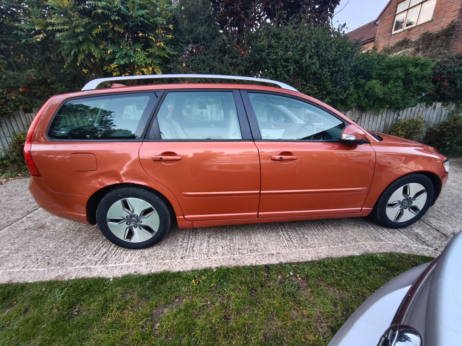 Used Volvo V50 2011 for sale - 76376991: Photo 4