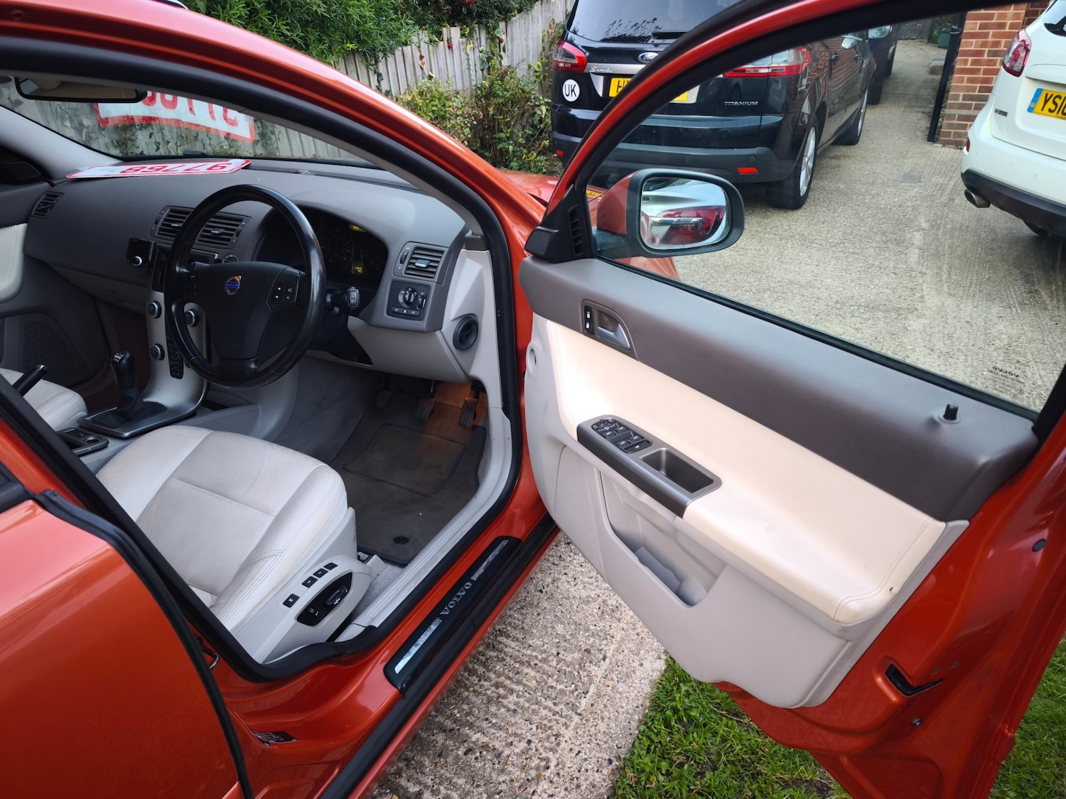 Used Volvo V50 2011 for sale - 76376991: Photo 8