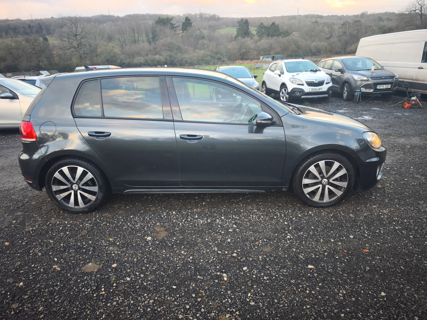 Used Volkswagen Golf 2010 for sale - 77301364: Photo 8