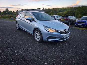 2016 (66) - 1.6 CDTi 16V 136 Design 5dr