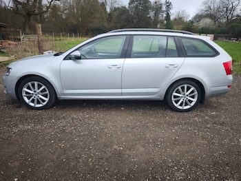 Used Skoda Octavia 2015 for sale - 77681674: Photo