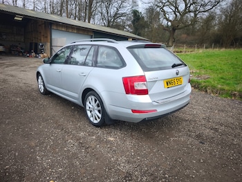 Used Skoda Octavia 2015 for sale - 77681674: Photo